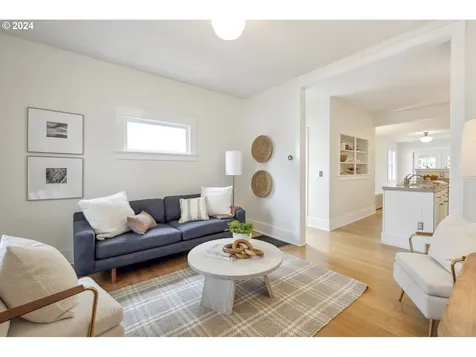 5044 Ne 14th Avenue Portland OR 97211