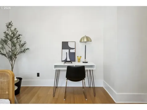 5044 Ne 14th Avenue Portland OR 97211