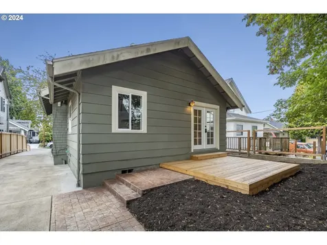 5044 Ne 14th Avenue Portland OR 97211