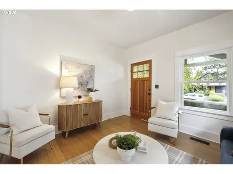5044 Ne 14th Avenue Portland OR 97211