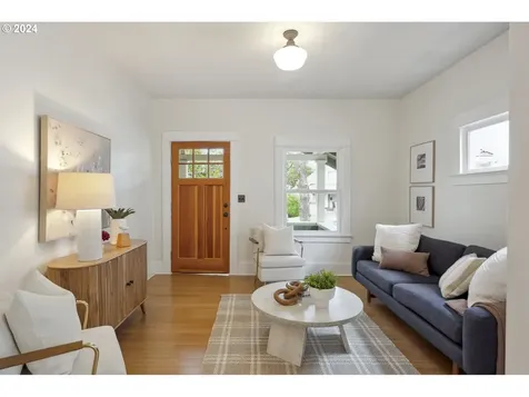 5044 Ne 14th Avenue Portland OR 97211