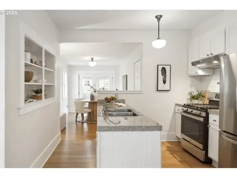 5044 Ne 14th Avenue Portland OR 97211