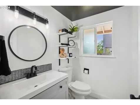 13608 Gaffney Lane Oregon City OR 97045