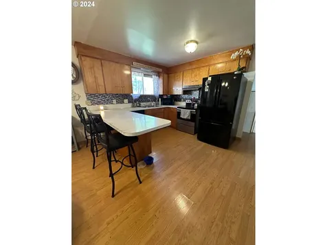 311 NW Morgan Avenue Winston OR 97496
