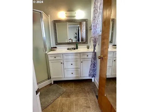 311 NW Morgan Avenue Winston OR 97496