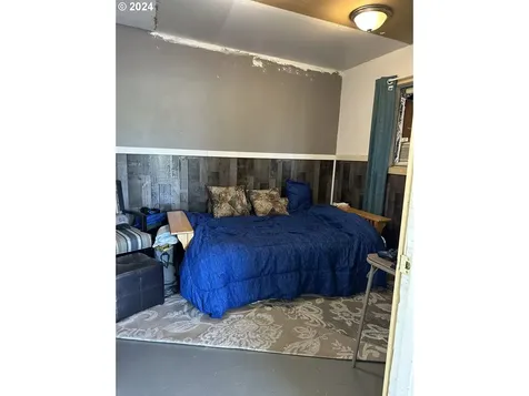 311 NW Morgan Avenue Winston OR 97496