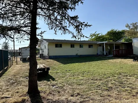 311 NW Morgan Avenue Winston OR 97496