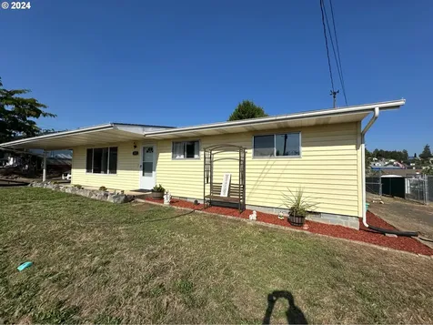 311 NW Morgan Avenue Winston OR 97496
