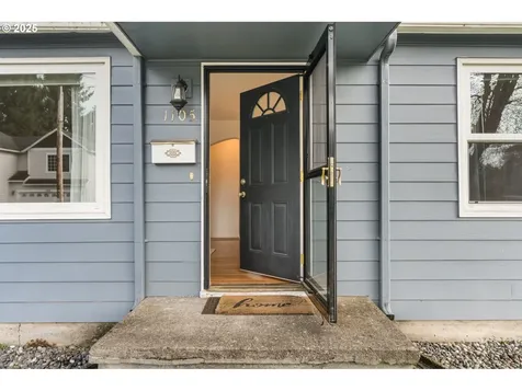 1105 N Watts Street Portland OR 97217