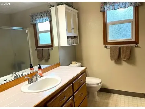 2261 NE 205th Avenue Fairview OR 97024