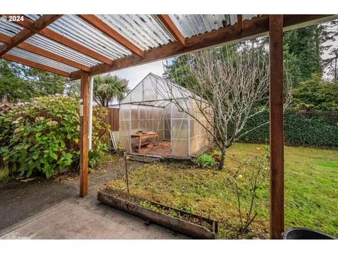 2455 Commercial Street North Bend OR 97459