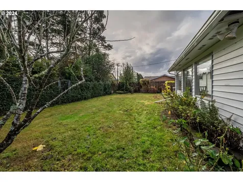 2455 Commercial Street North Bend OR 97459