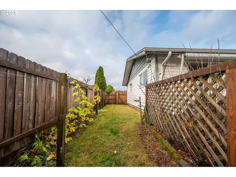 2455 Commercial Street North Bend OR 97459