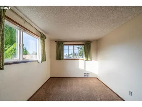 2455 Commercial Street North Bend OR 97459