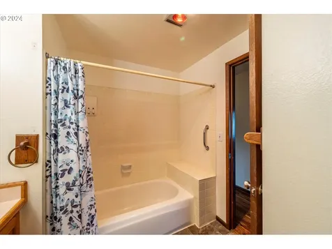 2455 Commercial Street North Bend OR 97459