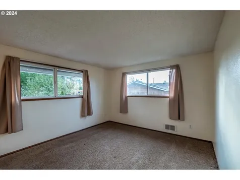 2455 Commercial Street North Bend OR 97459
