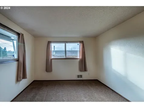 2455 Commercial Street North Bend OR 97459