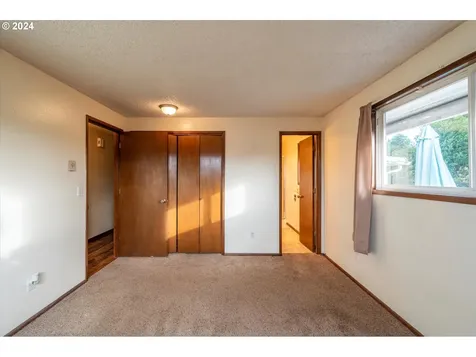 2455 Commercial Street North Bend OR 97459