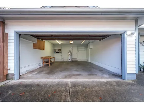 2455 Commercial Street North Bend OR 97459
