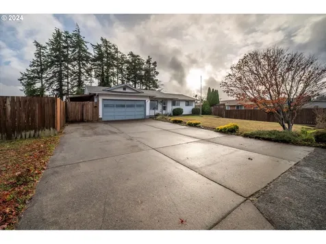 2455 Commercial Street North Bend OR 97459