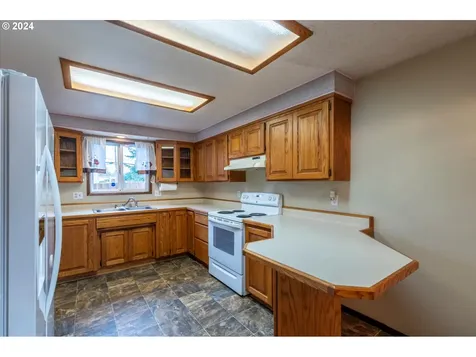 2455 Commercial Street North Bend OR 97459