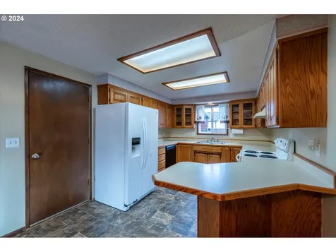 2455 Commercial Street North Bend OR 97459