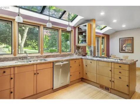 9435 Se Clatsop Street Portland OR 97266