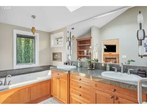 9435 Se Clatsop Street Portland OR 97266
