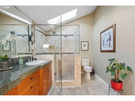 9435 Se Clatsop Street Portland OR 97266