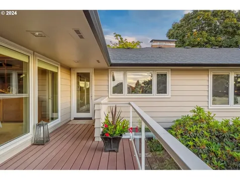 9435 Se Clatsop Street Portland OR 97266