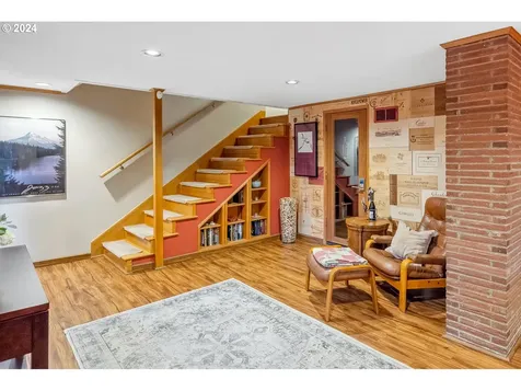 9435 Se Clatsop Street Portland OR 97266