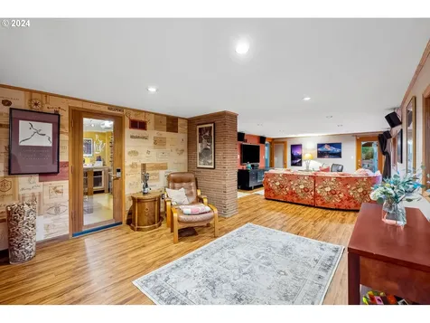 9435 Se Clatsop Street Portland OR 97266