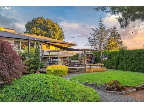 9435 Se Clatsop Street Portland OR 97266