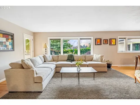 9435 Se Clatsop Street Portland OR 97266