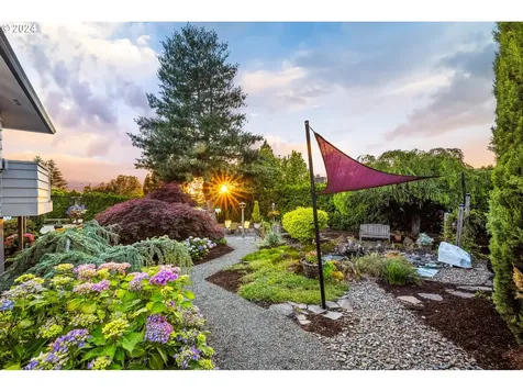 9435 Se Clatsop Street Portland OR 97266