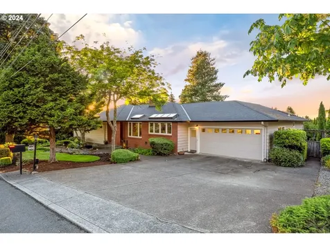 9435 Se Clatsop Street Portland OR 97266