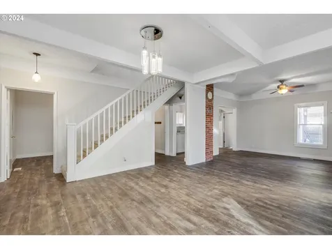 719 9th Street Hood River OR 97031