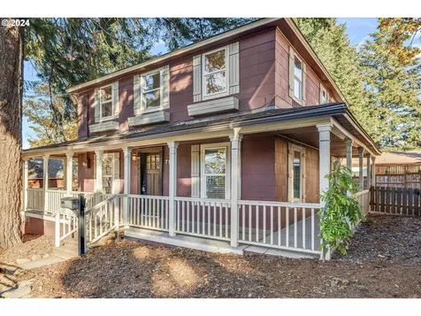719 9th Street Hood River OR 97031