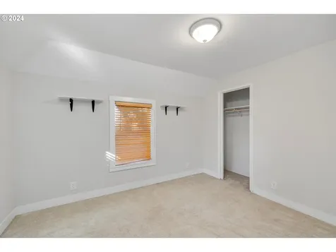 719 9th Street Hood River OR 97031