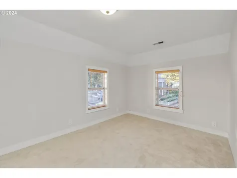 719 9th Street Hood River OR 97031
