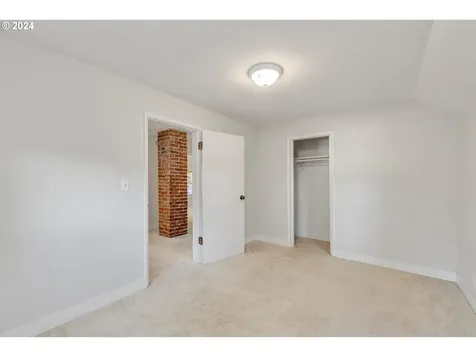 719 9th Street Hood River OR 97031