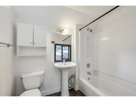 719 9th Street Hood River OR 97031