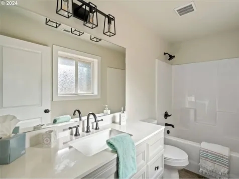 123 Desiree Road Longview WA 98632