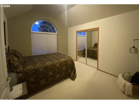 1521 NW Harvey Avenue Roseburg OR 97471