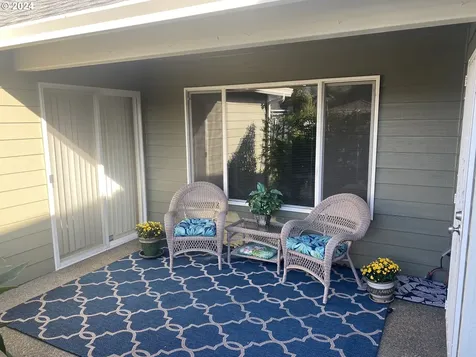 1521 NW Harvey Avenue Roseburg OR 97471