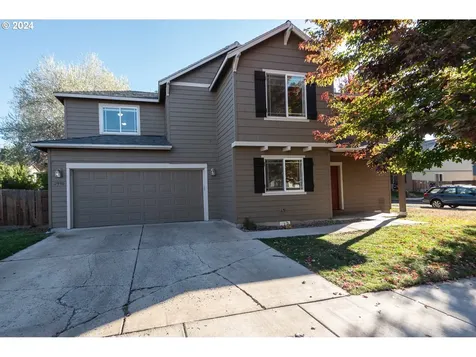 2990 SW Deschutes Avenue Redmond OR 97756