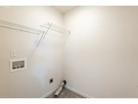 2990 SW Deschutes Avenue Redmond OR 97756