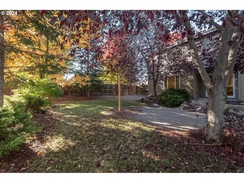 2990 SW Deschutes Avenue Redmond OR 97756
