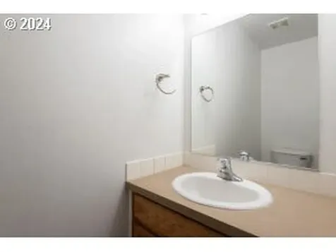 2990 SW Deschutes Avenue Redmond OR 97756