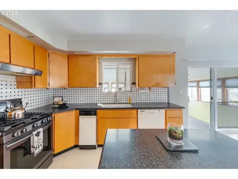 2121 46th Avenue Longview WA 98632